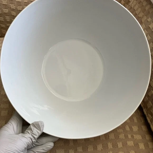 Vintage Pottery Barn Large White Ceramic Popcorn Serving Bowl or mixing bowl - Picture 10 of 12